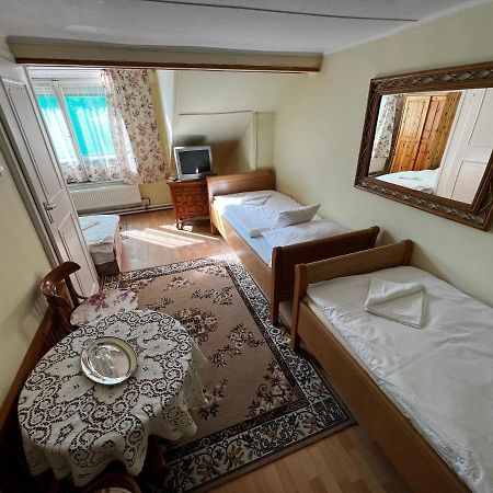 Hotel Talizman Etterem Panzio Miskolc Esterno foto