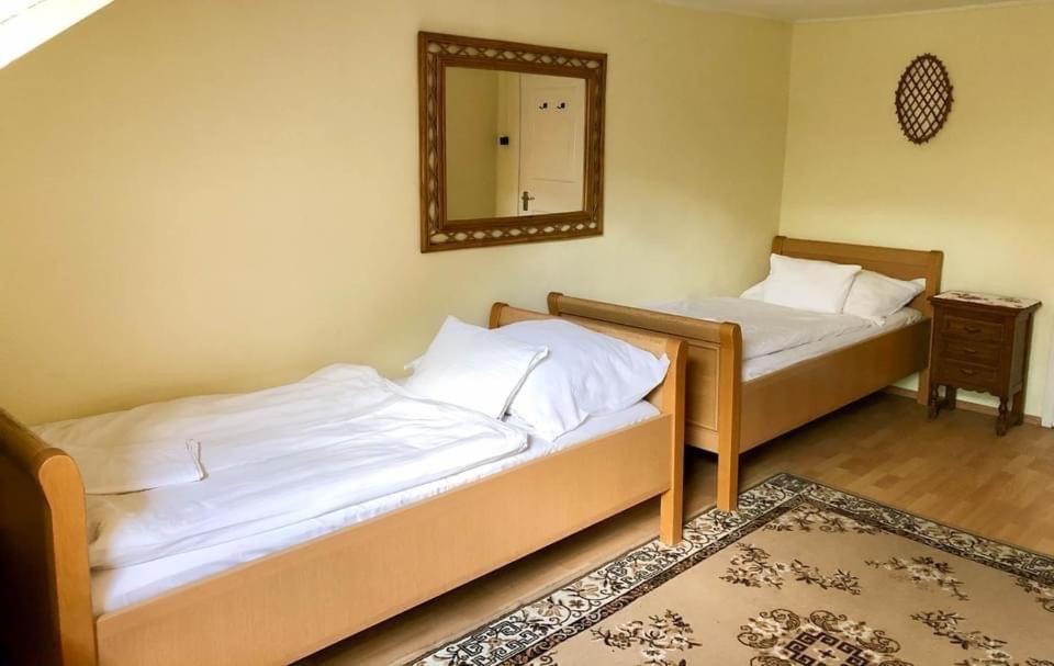 Hotel Talizman Etterem Panzio Miskolc Esterno foto