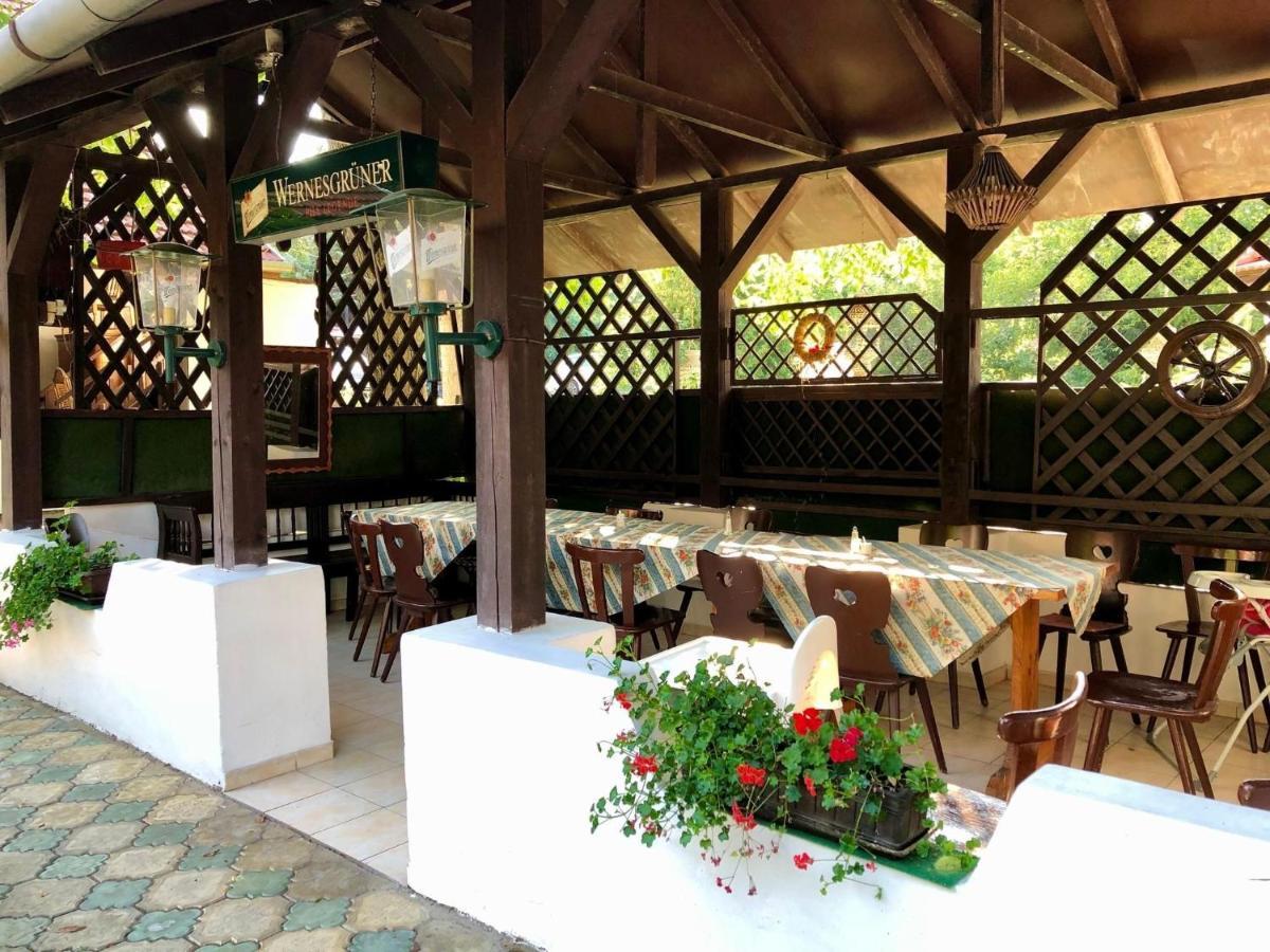 Hotel Talizman Etterem Panzio Miskolc Esterno foto