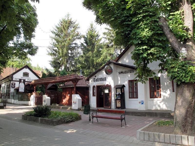 Hotel Talizman Etterem Panzio Miskolc Esterno foto